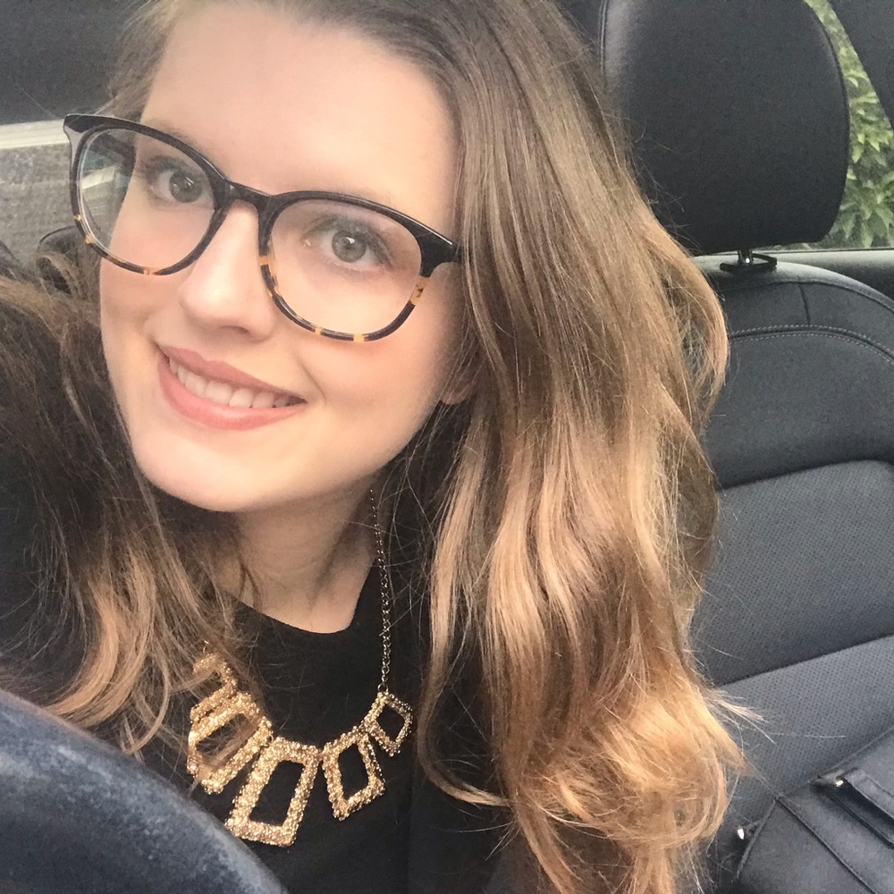 Meet your Posher, Alexandra